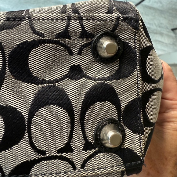 Authentic Coach Black and Gray Hampton Shoulder Bag - Picture 10 of 11